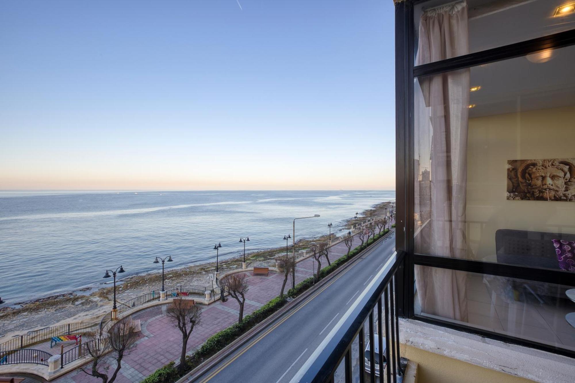 Seafront Sliema Apartment With Balcony & Sea Views By Jl Exterior photo