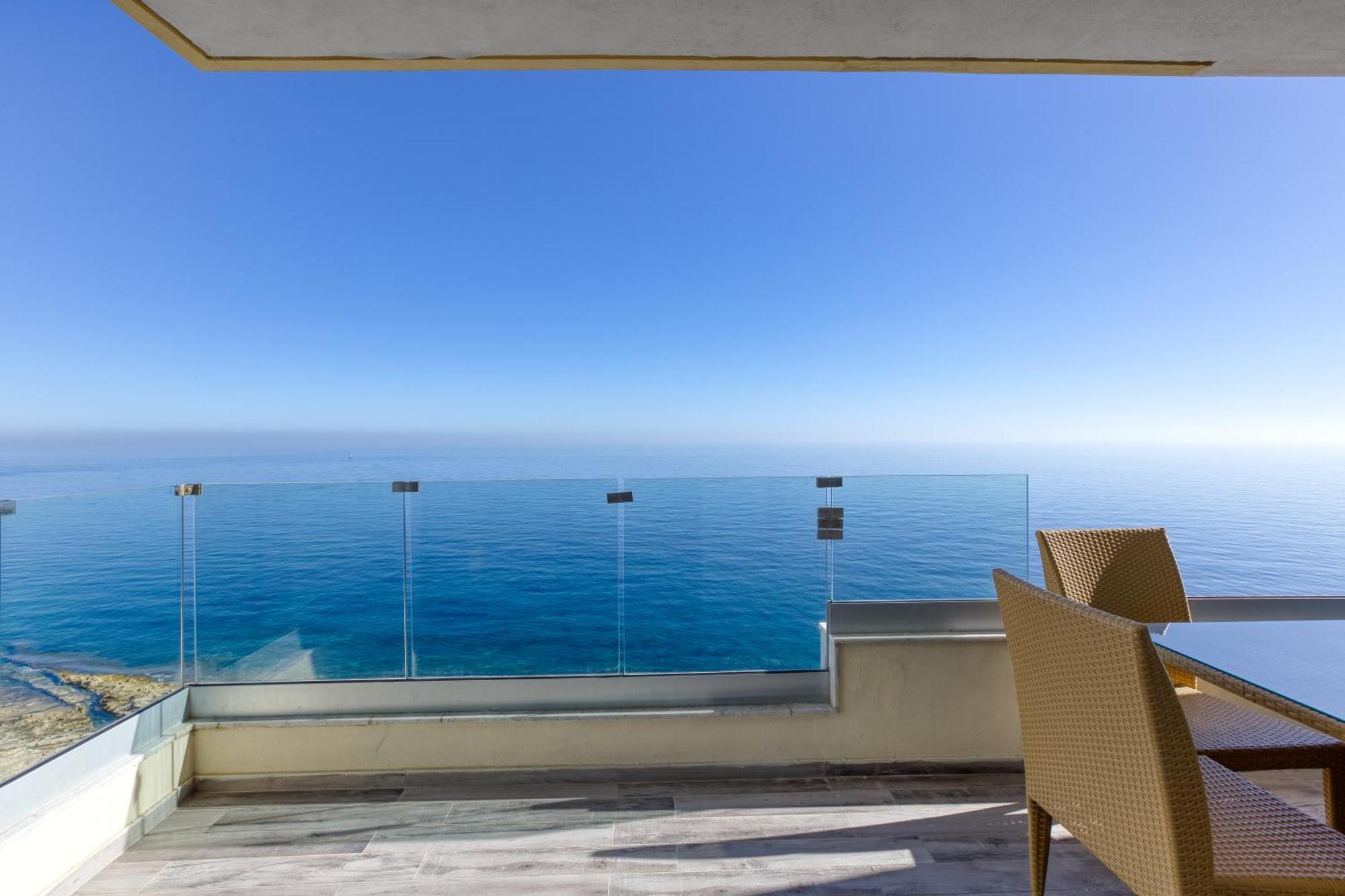 Seafront Sliema Apartment With Balcony & Sea Views By Jl Exterior photo